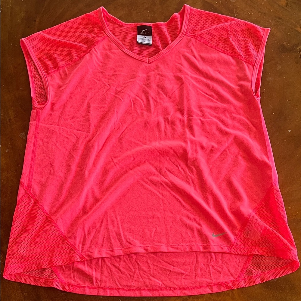 Nike Women's Bright Pink Short Sleeve Tee